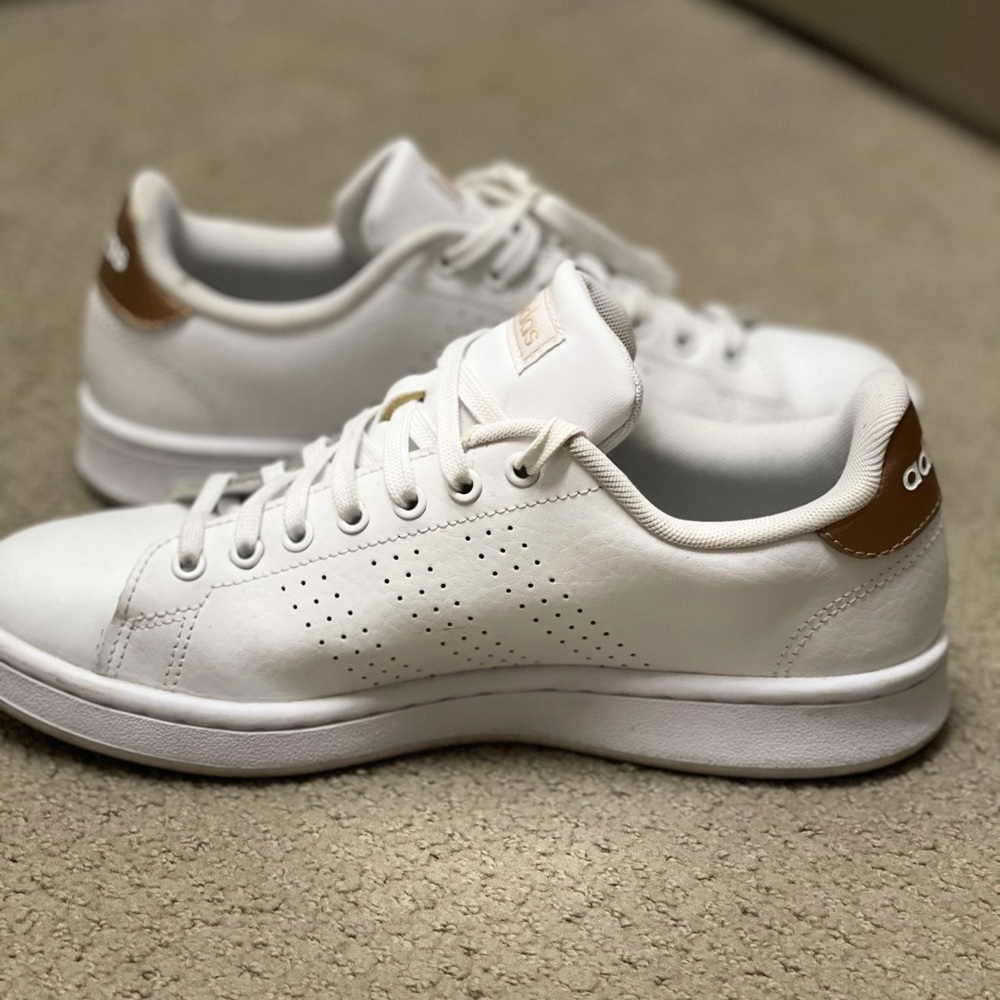 women’s adidas white sneakers